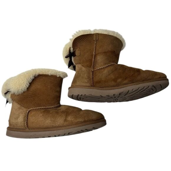 UGG Mini Bailey Bow ll Boots In Chestnut. Size 6. - Picture 1 of 11